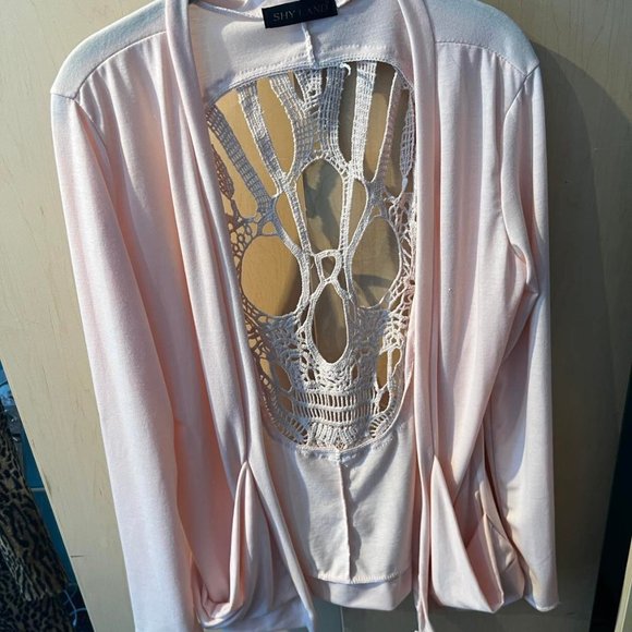 Light Pink Sugar Skull on the Back Top Sz Small S - Picture 7 of 8